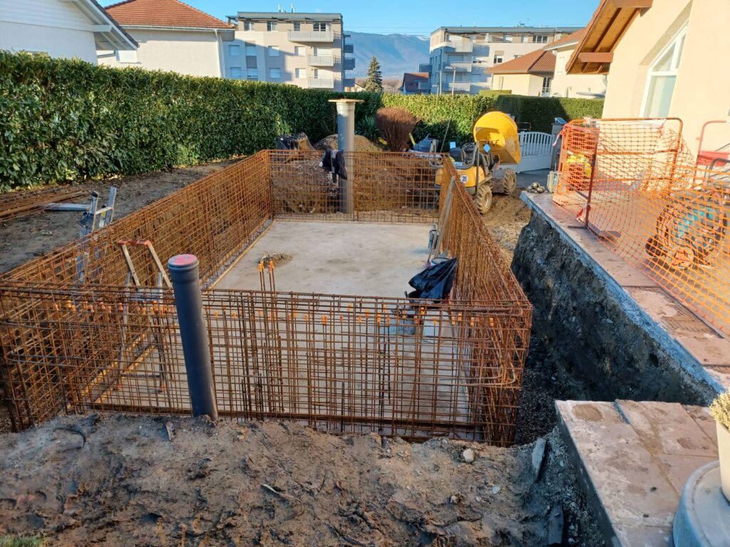 Construction des fondations d'une piscine